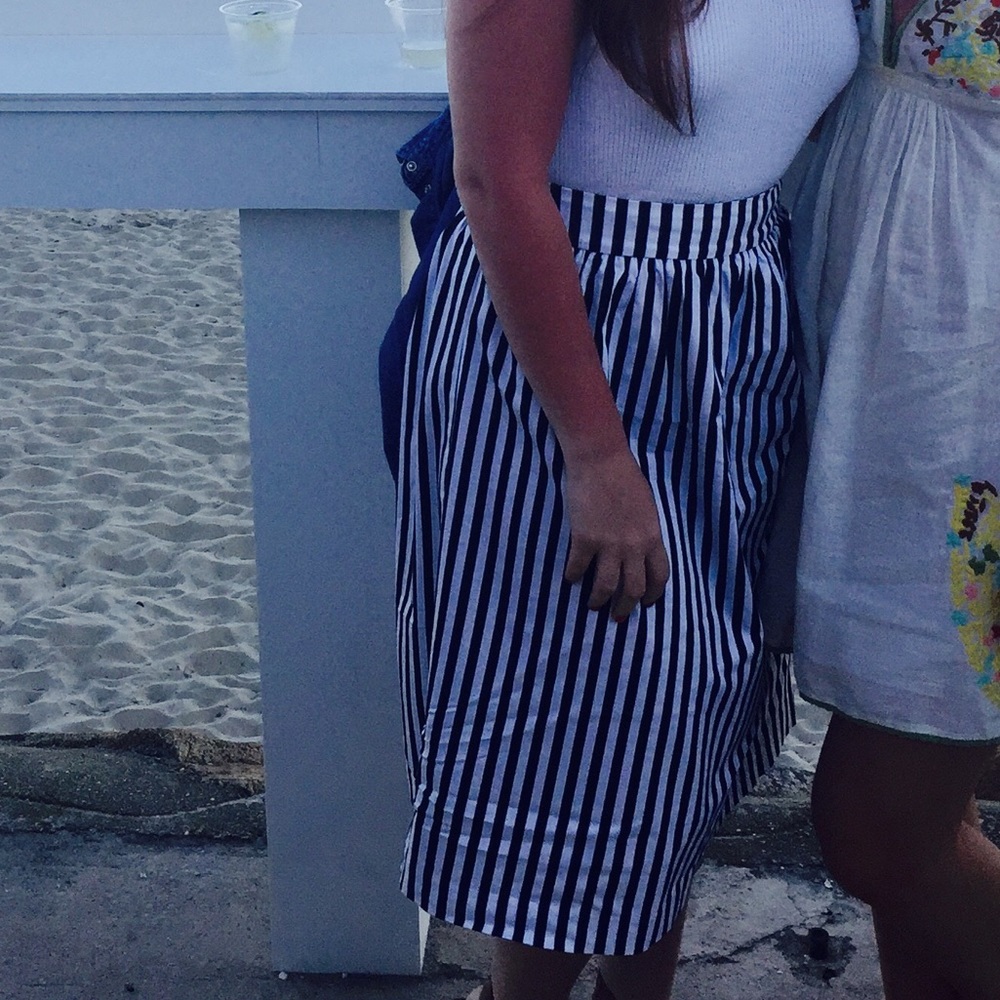 Striped navy and white midi skirt
